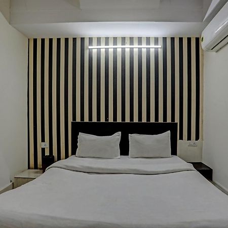 Hotel O Kanak Palace ニューデリー エクステリア 写真