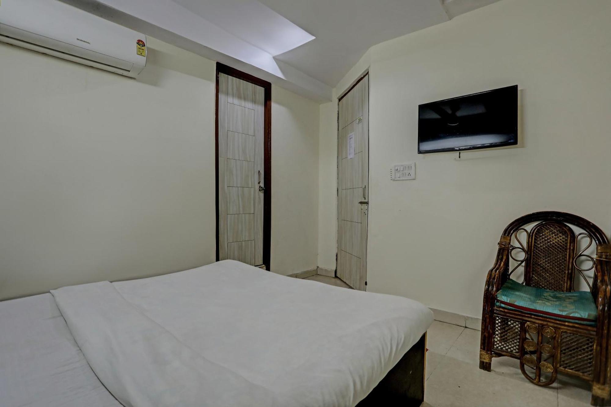 Hotel O Kanak Palace ニューデリー エクステリア 写真
